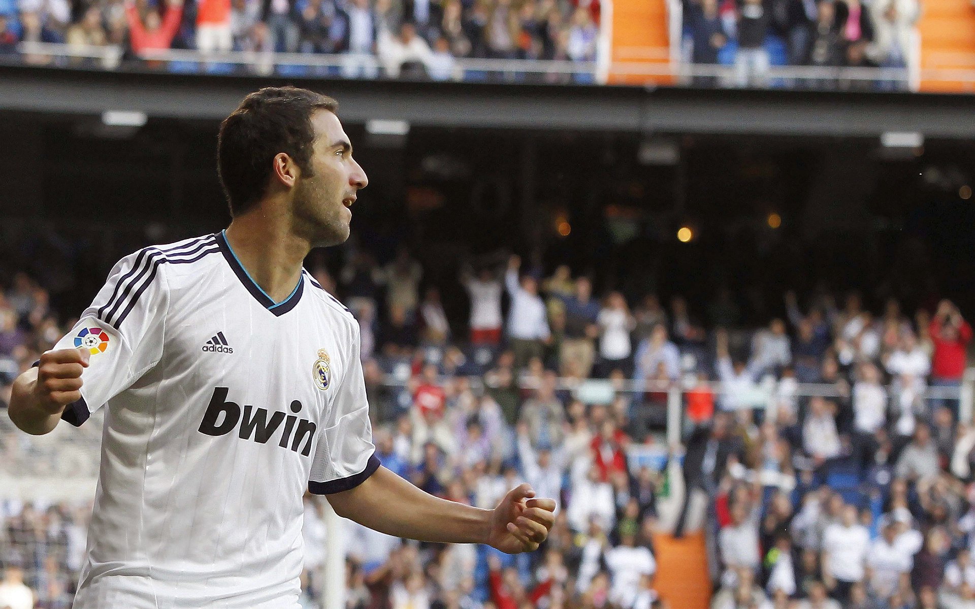 世界杯筹备期官方球场安全演练 多部门联合模拟紧急疏散